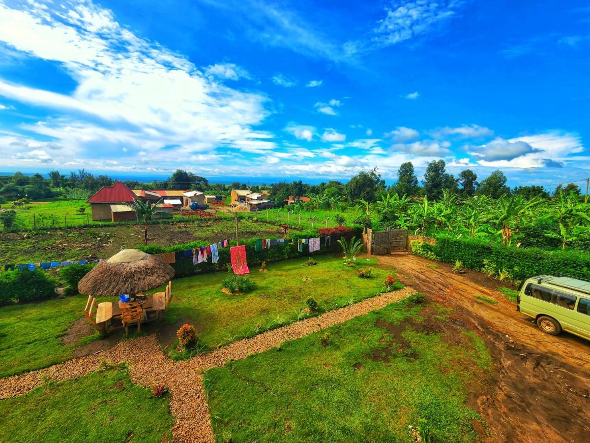 Lights Of Kazinga Orphanage And Homestay Rubirizi 外观 照片